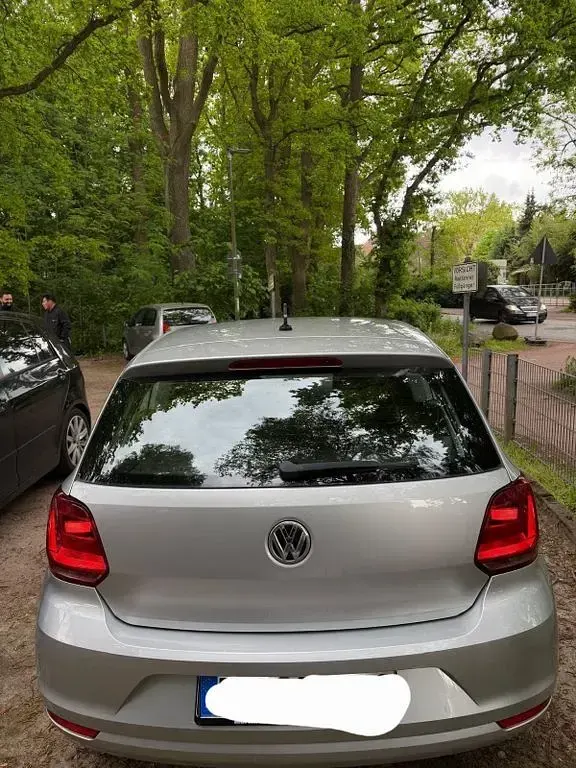 Gebraucht VW Polo Trendline 75 PS (55 kW) 2015 Silber Kleinwagen