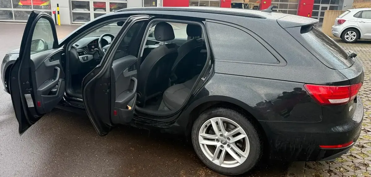 Gebraucht Audi A4 150 PS (110 kW) 2017 Schwarz Kombi