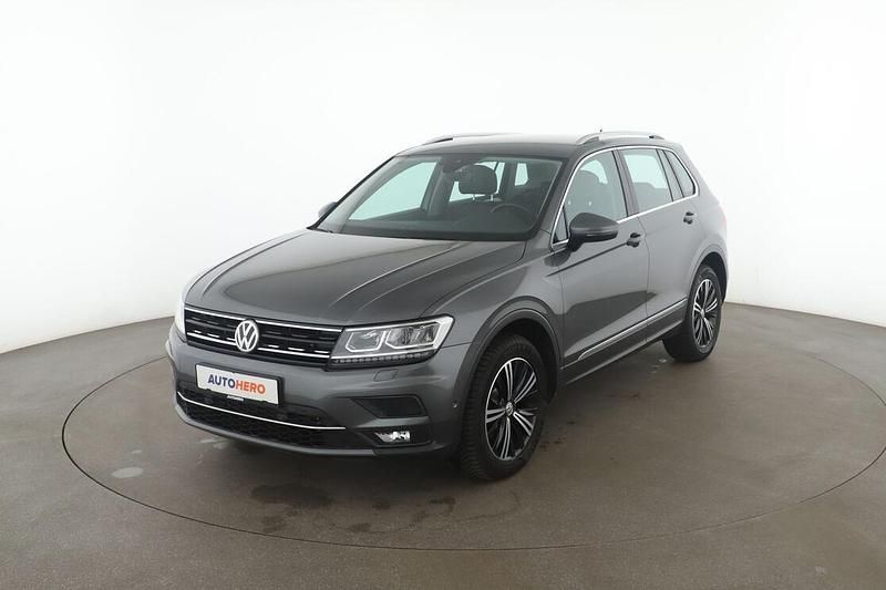 Grau Gebraucht 2017 VW Tiguan Highline SUV | 21.770 € (Superpreis) - Bild 1/3
