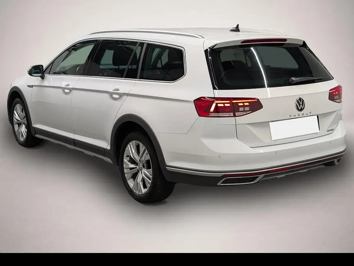 Gebraucht VW Passat Alltrack 200 PS (147 kW) 2021 Manufacturer Kombi