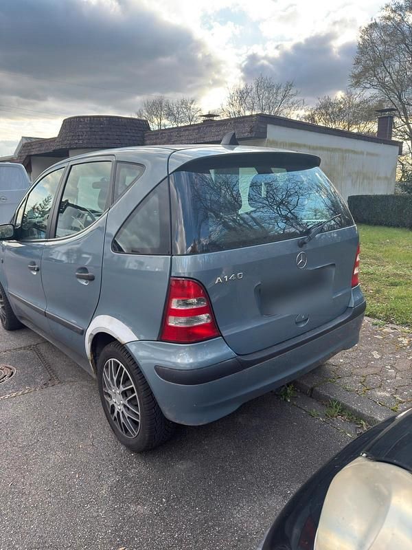 Gebraucht Mercedes A140 82 PS (60 kW) 2004 Blau Kleinwagen