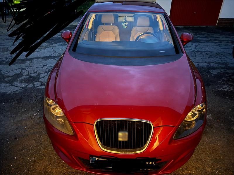 Gebraucht Seat Leon 105 PS (77 kW) 2010 Rot Kleinwagen