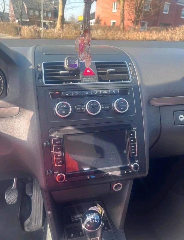 Gebraucht VW Touran 105 PS (77 kW) 2012 Braun Van / Kleinbus