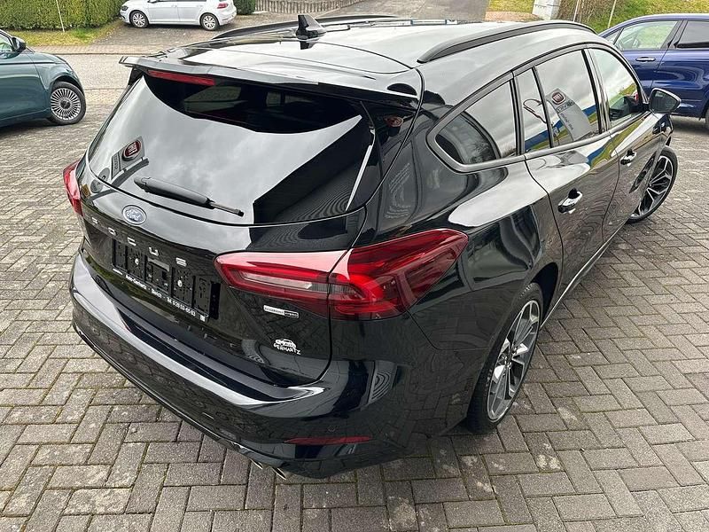 Gebraucht Ford Focus ST-Line X 155 PS (114 kW) 2023 Schwarz Kombi