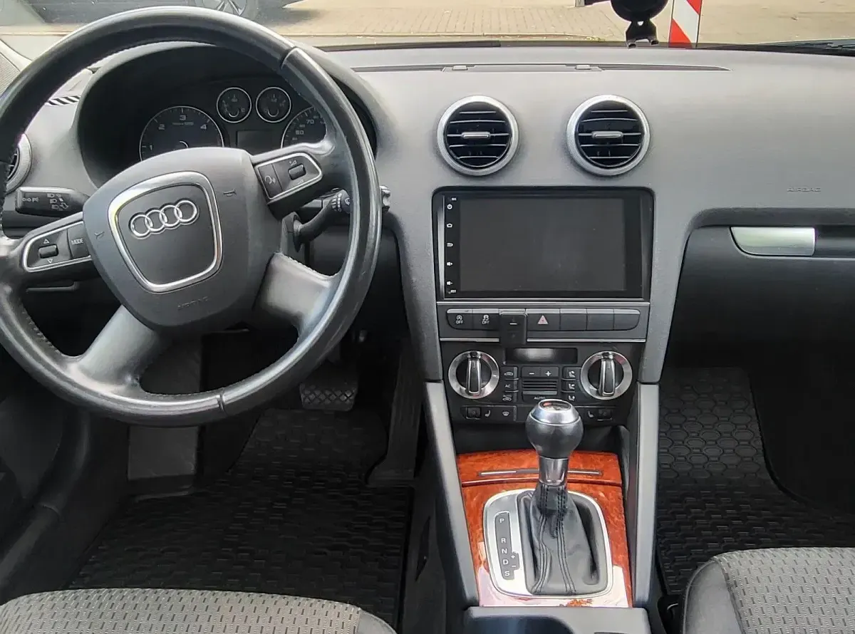 Gebraucht Audi A3 Sportback 140 PS (102 kW) 2011 Silber Kleinwagen