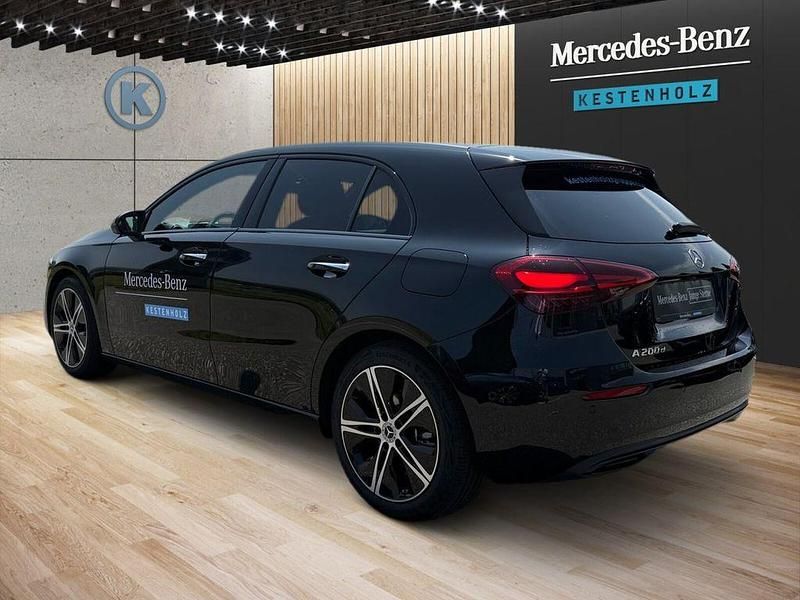 Gebraucht Mercedes A200 Progressive 150 PS (110 kW) 2025 Schwarz Limousine