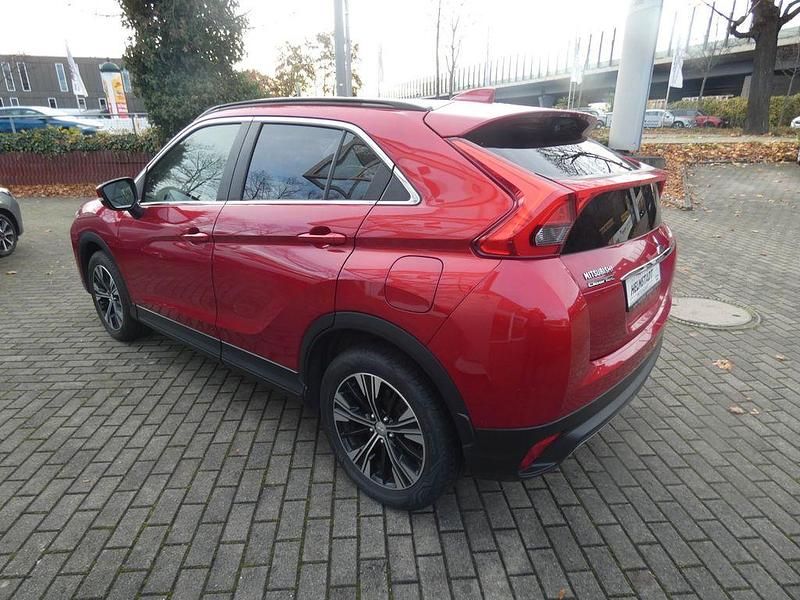 Gebraucht Mitsubishi Eclipse Cross Active 163 PS (119 kW) 2019 Rot SUV