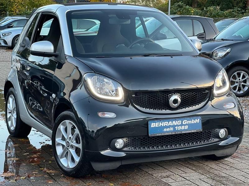 Schwarz Gebraucht 2017 Smart ForTwo Cabrio Passion Cabrio | 14.590 € (Fairer Preis) - Bild 1/4