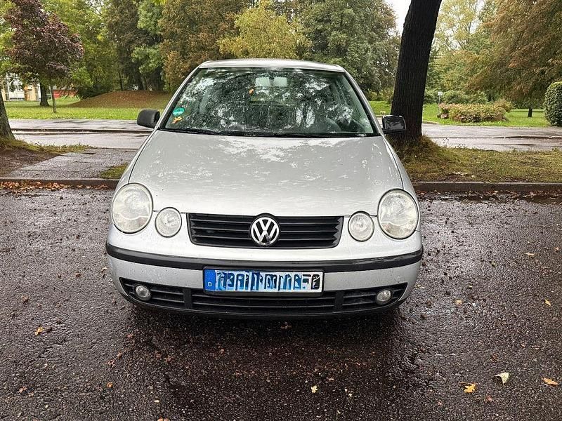 Silber Gebraucht 2004 VW Polo Basis Limousine | 1.700 € (Fairer Preis) - Bild 1/4