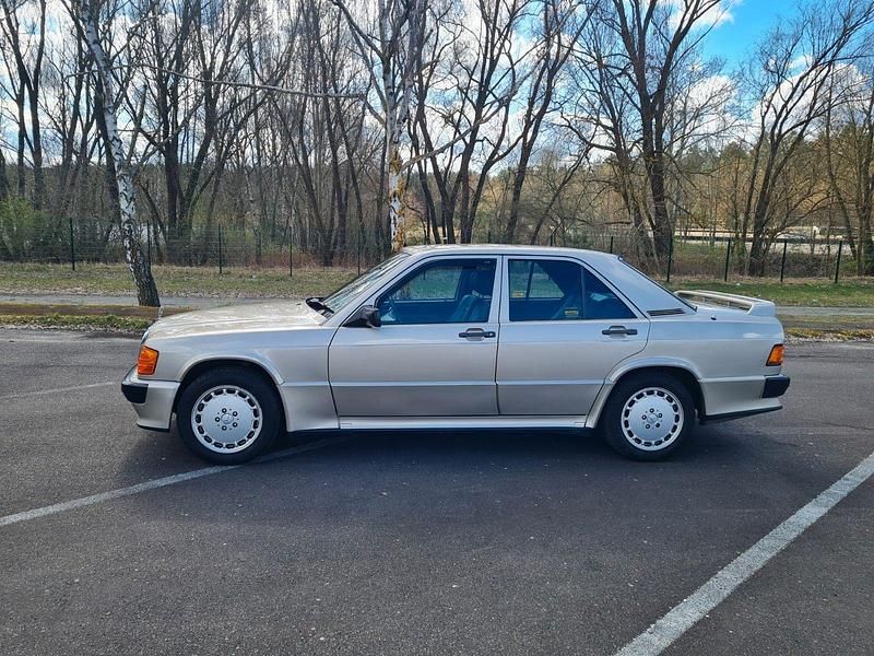 Gebraucht Mercedes 190 177 PS (130 kW) 1986 Grau Limousine