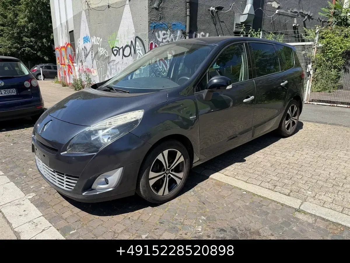Gebraucht Renault Scenic E-Tech Bose Edition 110 PS (80 kW) 2011 Grau eclipse Kombi