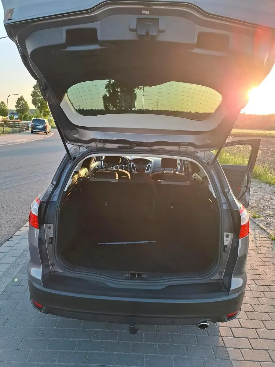 Używany Ford Focus 140 KM (102 kW) 2012 Brązowy Kombi