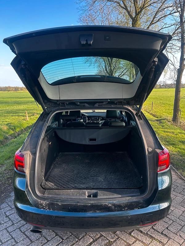 Gebraucht Opel Astra 160 PS (117 kW) 2016 Grün Kombi