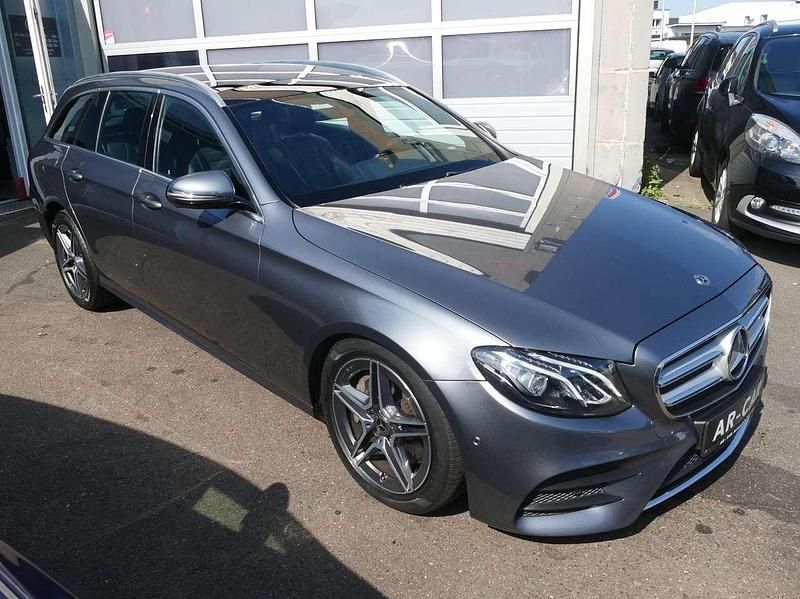 Gebraucht Mercedes E350 AMG line 258 PS (189 kW) 2017 Grau Kombi