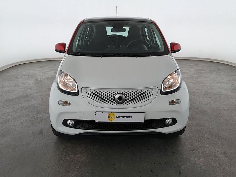 Second-hand Smart ForFour Prime 90 CP (66 kW) 2019 Alb Hatchback