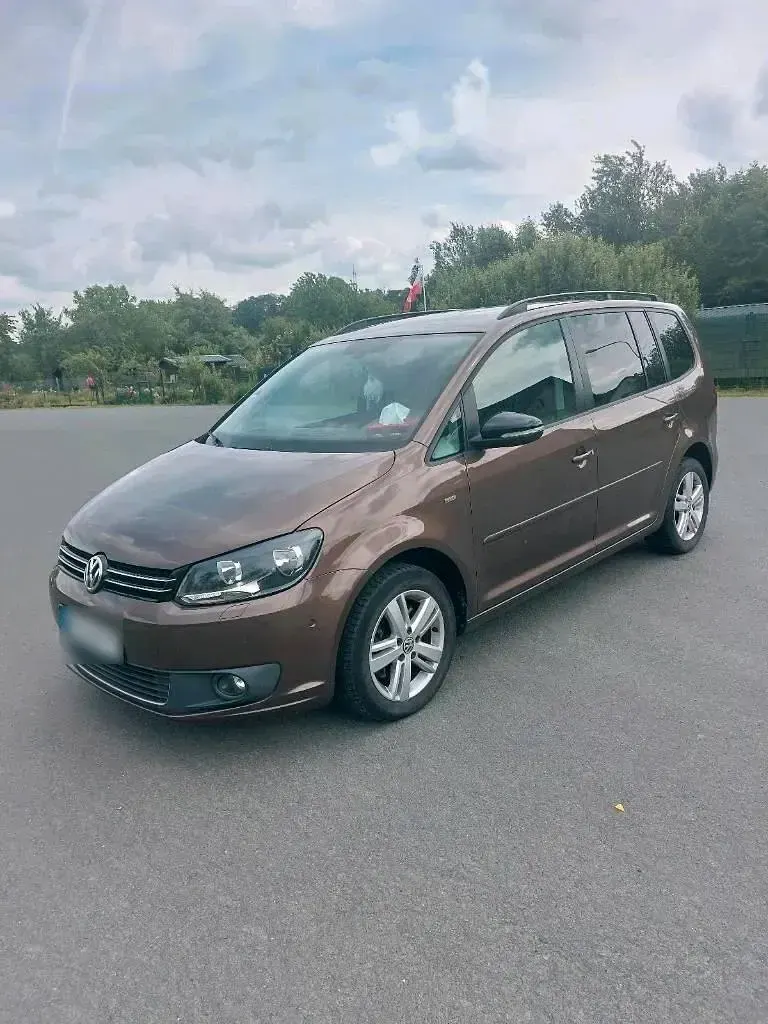 Gebraucht VW Touran 140 PS (102 kW) 2013 Braun Van / Kleinbus