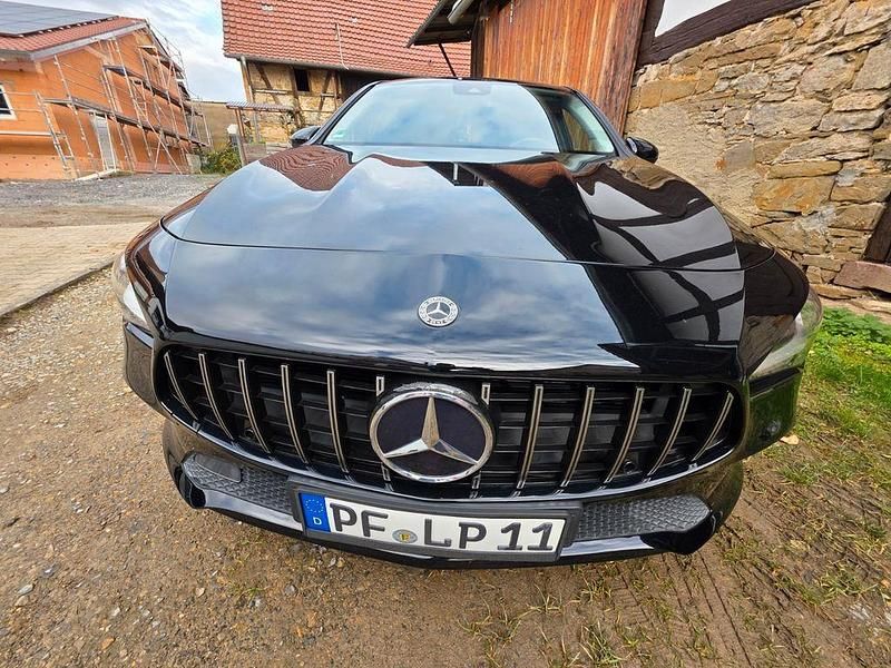 Schwarz Gebraucht 2020 Mercedes CLA250e Shooting Brake Kombi | 29.900 € (Etwas zu teuer) - Bild 1/4