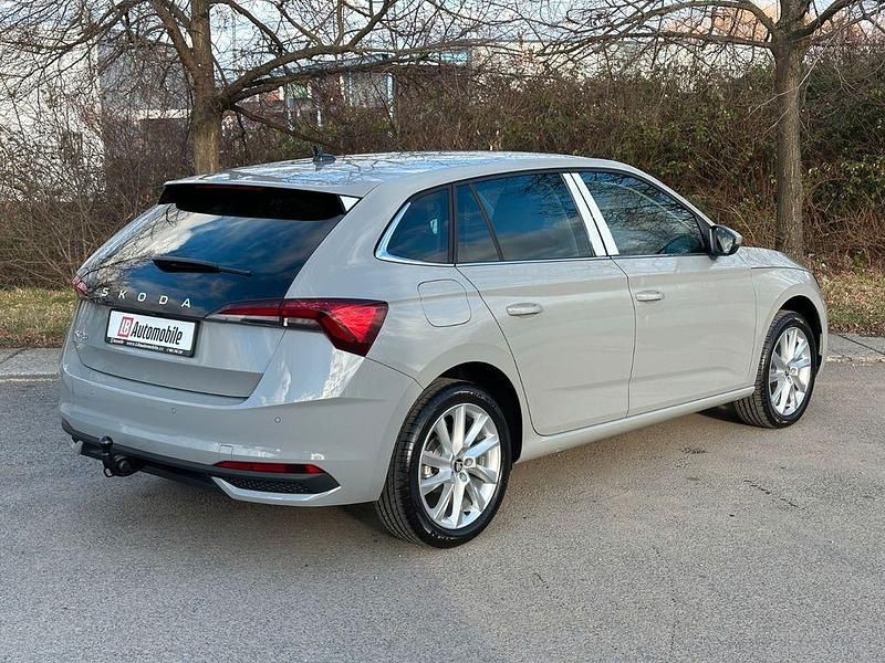 Nowe Skoda 105 150 KM (110 kW) 2026 Szary Sedan/Limuzyna