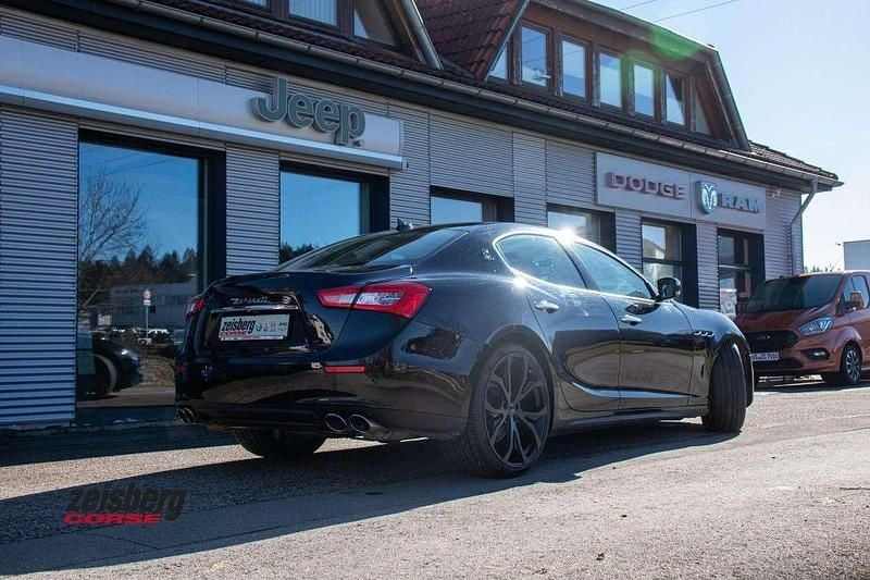 Gebraucht Maserati Ghibli 409 PS (300 kW) 2014 Schwarz Limousine
