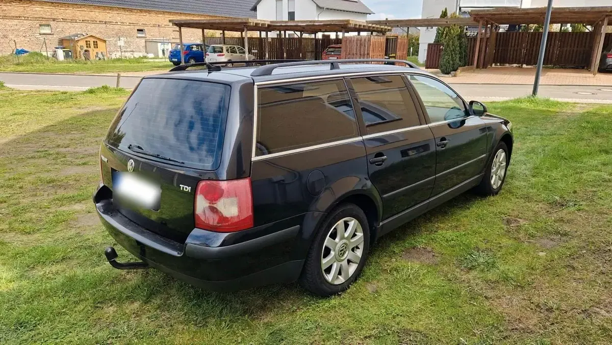 Usata VW Passat 131 CV (96 kW) 2005 Nero Station wagon