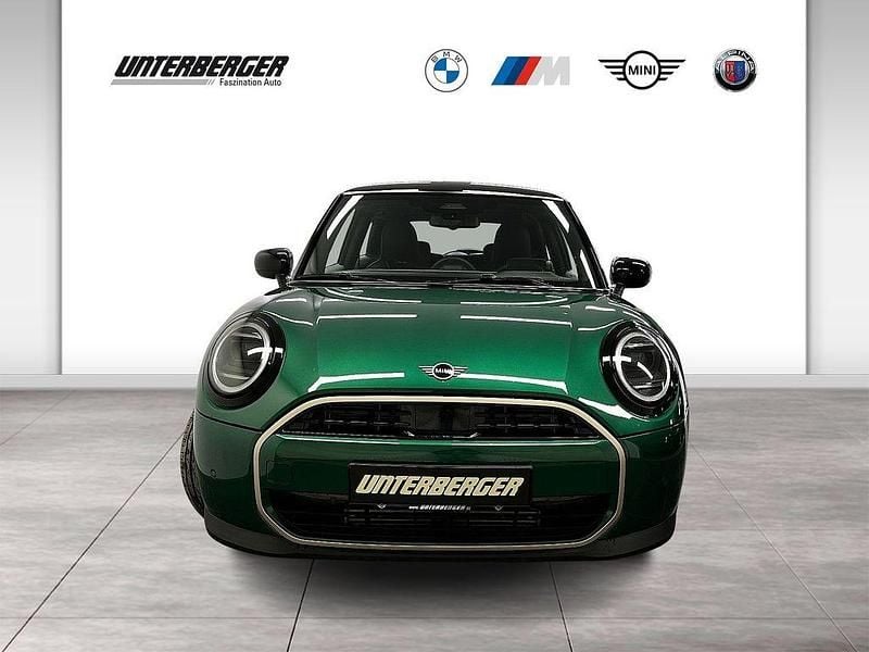 Gebraucht Mini Cooper Favoured 156 PS (114 kW) 2024 Grün Kleinwagen