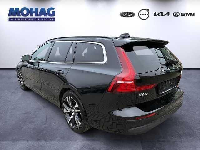 Gebraucht Volvo V60 120 PS (88 kW) 2024 Kombi