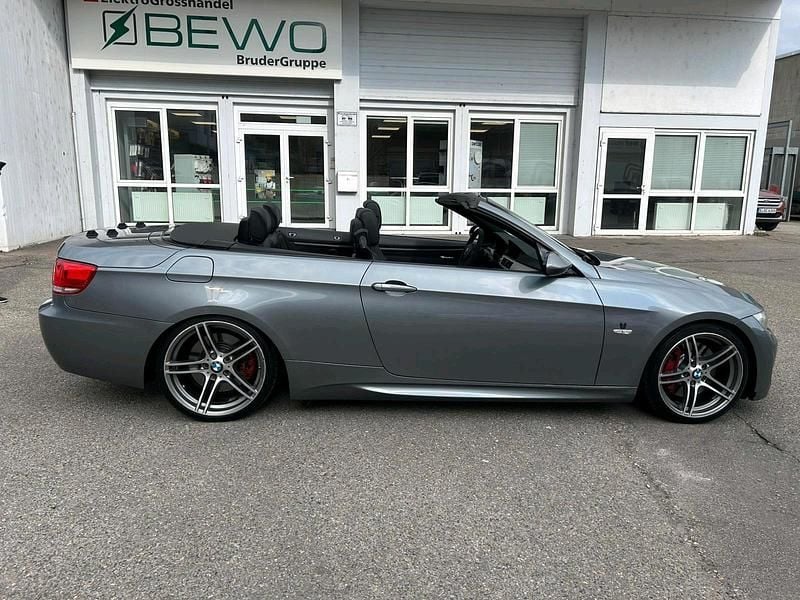 Gebraucht BMW 335 Cabriolet 306 PS (225 kW) 2009 Grün Cabrio