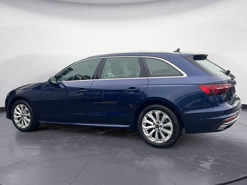 Gebraucht Audi A4 Advanced 163 PS (119 kW) 2023 Blau Kombi