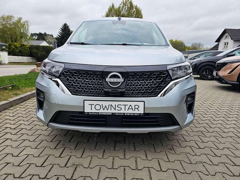 Gebraucht Nissan Townstar Tekna 96 kW (131 PS) 2025 Silber Van