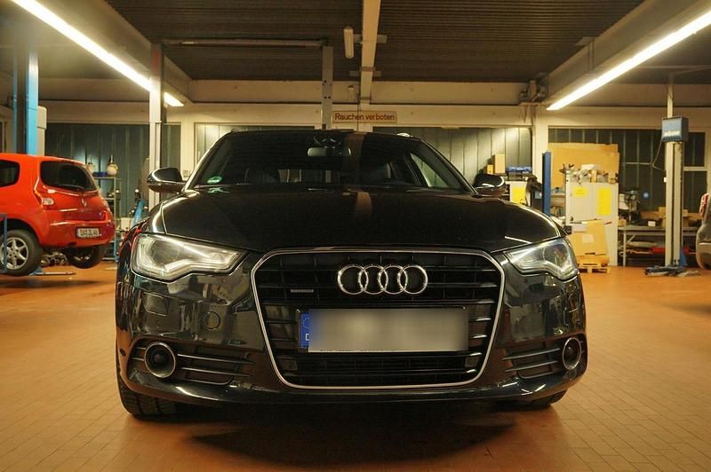 Schwarz Gebraucht 2012 Audi A6 Kombi | 9.750 € (Superpreis) - Bild 1/4