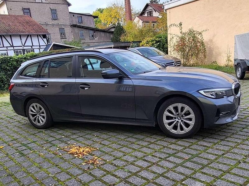 Gebraucht BMW 320 190 PS (139 kW) 2021 Grau Kombi