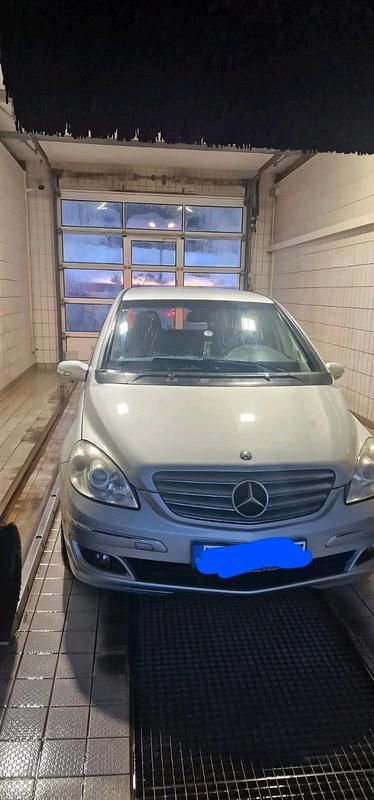Gebraucht Mercedes 200 143 PS (105 kW) 2007 Silber Kleinwagen