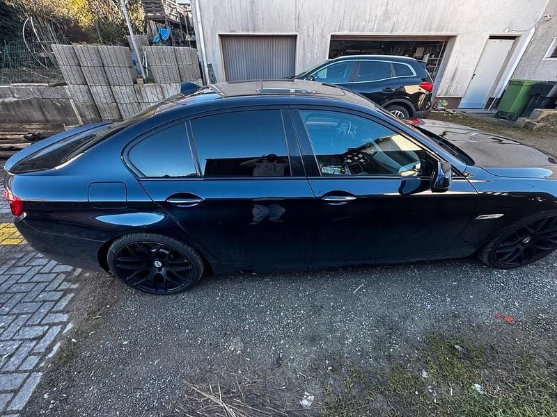 Gebraucht BMW 535 M Sport 313 PS (230 kW) 2013 Schwarz Limousine