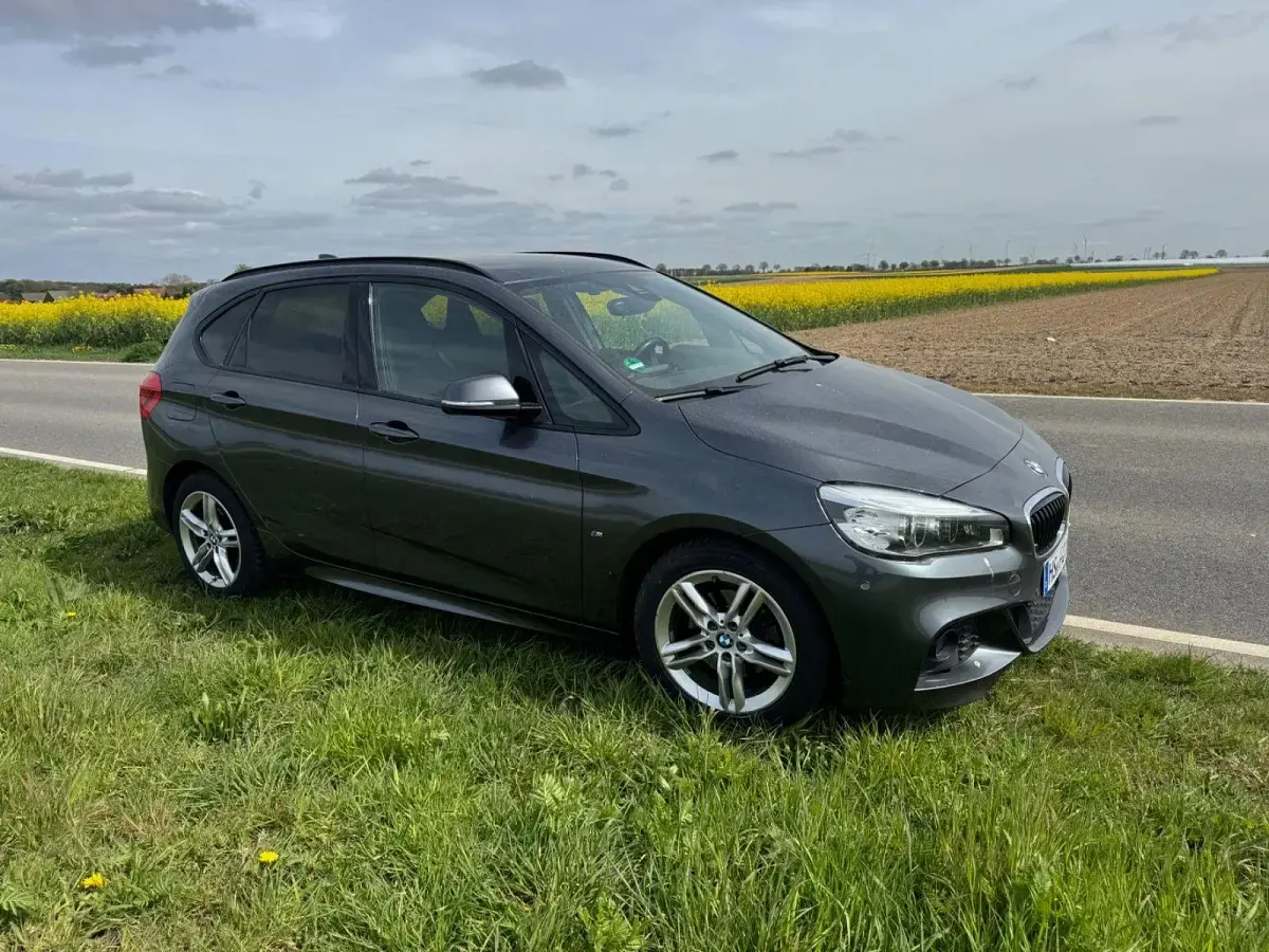Gebraucht BMW 216 M Sport 116 PS (85 kW) 2016 Grau Van / Kleinbus