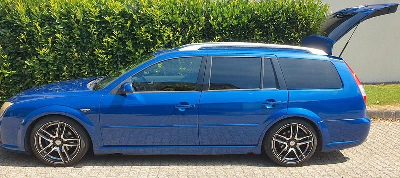 Blau Gebraucht 2002 Ford Mondeo ST Kombi | 3.700 € (Etwas zu teuer) - Bild 1/4