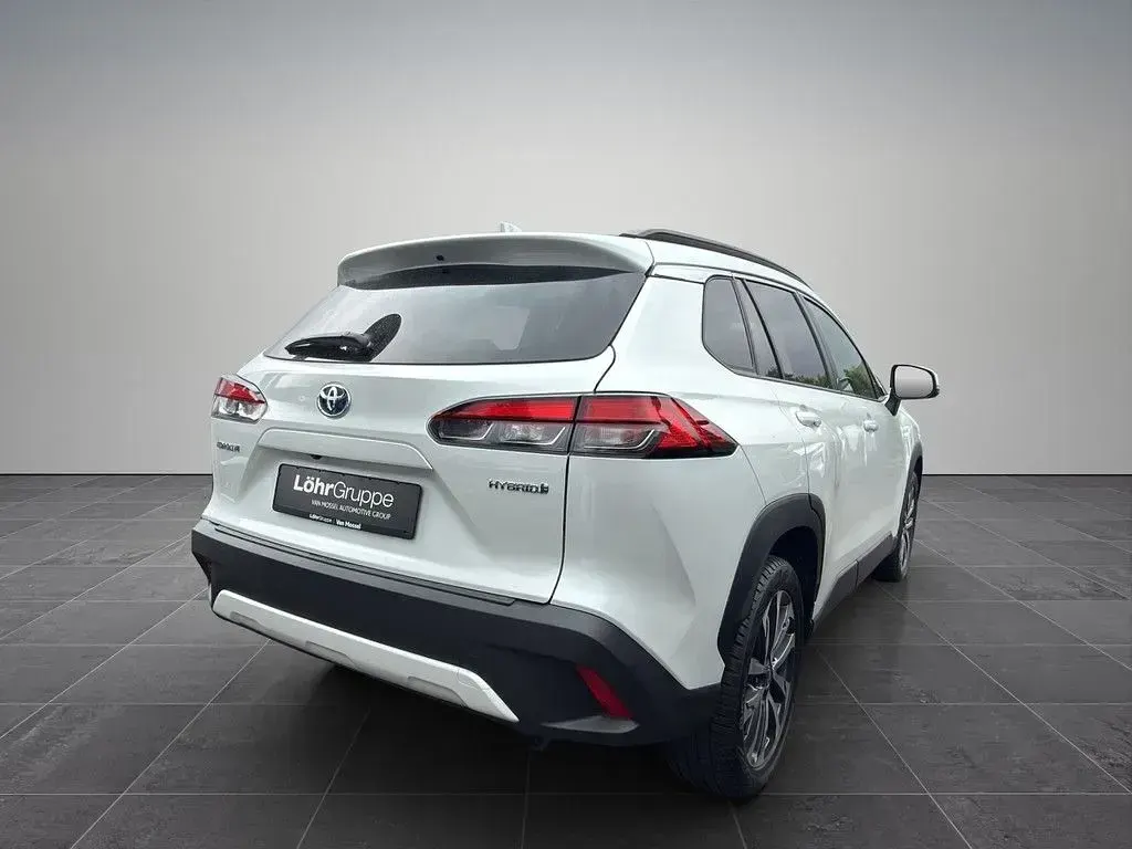 Gebraucht Toyota Corolla Cross Team 152 PS (111 kW) 2023 Weiß SUV