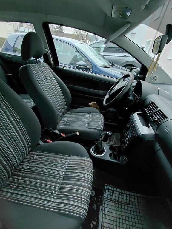 Gebraucht VW Fox 54 PS (39 kW) 2007 Schwarz Kleinwagen