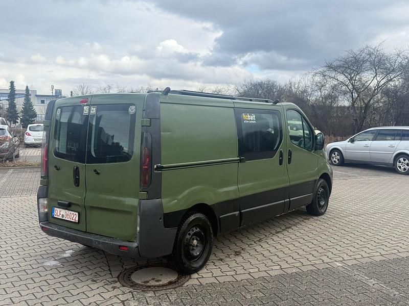 Gebraucht Renault Trafic 101 PS (74 kW) 2003 Grün Van / Kleinbus