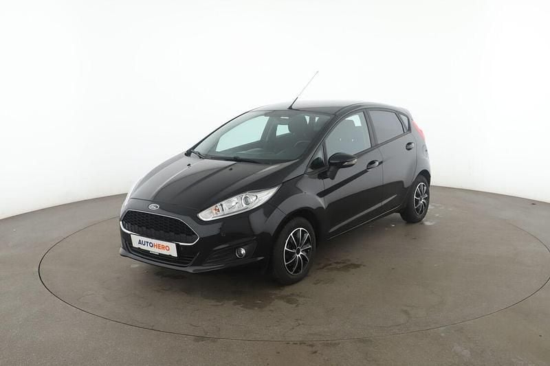 Schwarz Gebraucht 2017 Ford Fiesta Celebration Kleinwagen | 8.990 € (Fairer Preis) - Bild 1/3