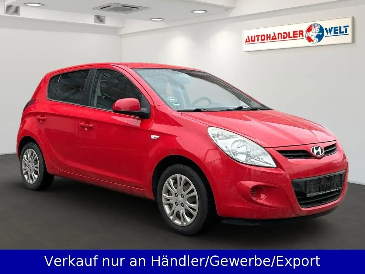 Gebraucht Hyundai i20 101 PS (74 kW) 2010 Electric red Kleinwagen