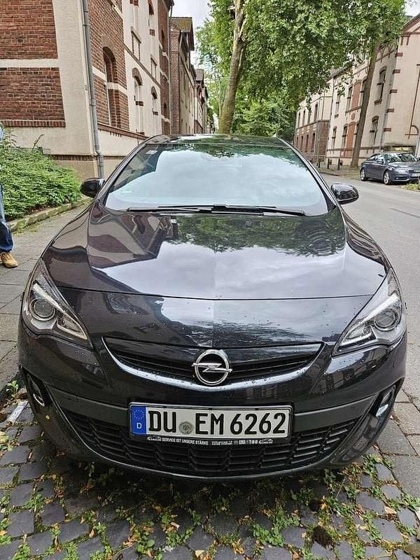 Gebraucht 2014 Opel Astra GTC Limousine | 4.850 € (Superpreis) - Bild 1/4