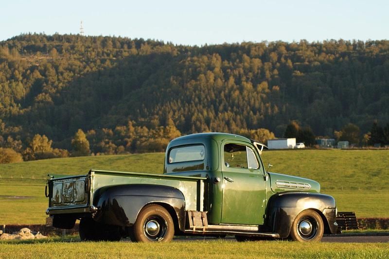 Używany Ford V8 102 KM (75 kW) 1951 Zielony Pickup