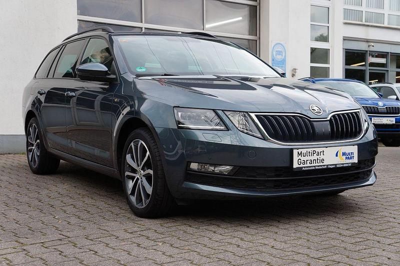 Grau Gebraucht 2020 Skoda Octavia Soleil Kombi | 19.400 € (Guter Preis) - Bild 1/4