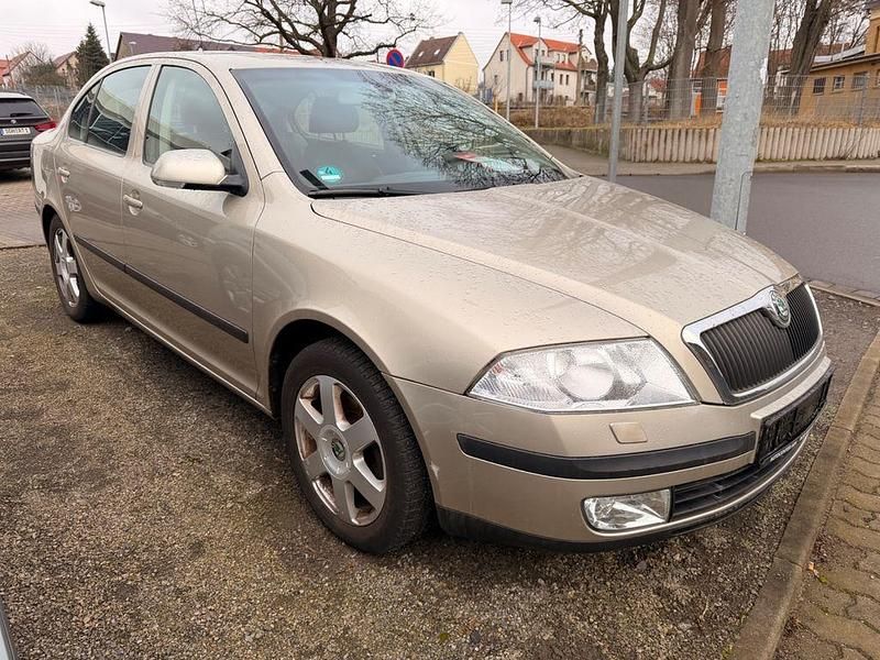 Gebraucht Skoda Octavia Elegance 116 PS (85 kW) 2005 Beige Limousine