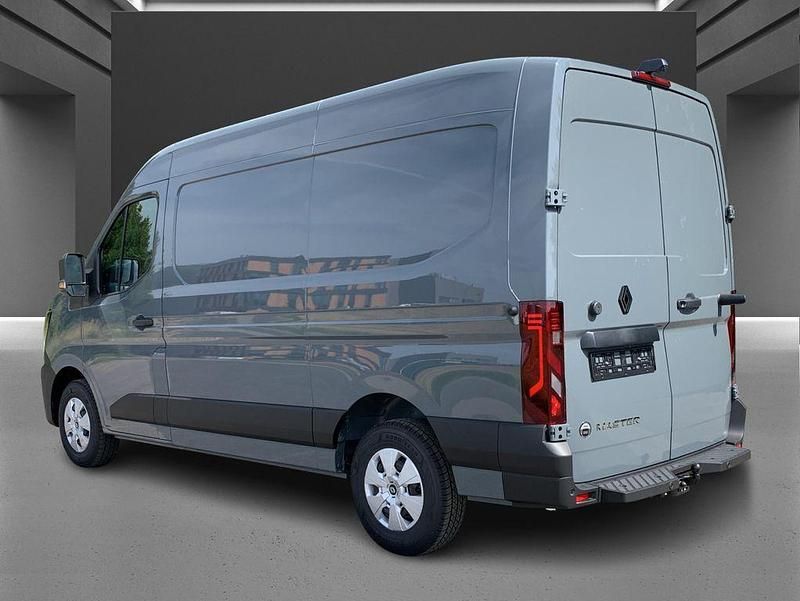 Neu Renault Master 170 PS (125 kW) 2026 Kpw grau Van / Kleinbus
