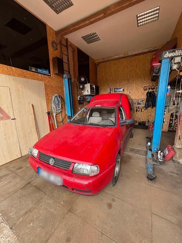 Rot Gebraucht 1999 VW Caddy Van / Kleinbus | 1.700 € (Etwas zu teuer) - Bild 1/4