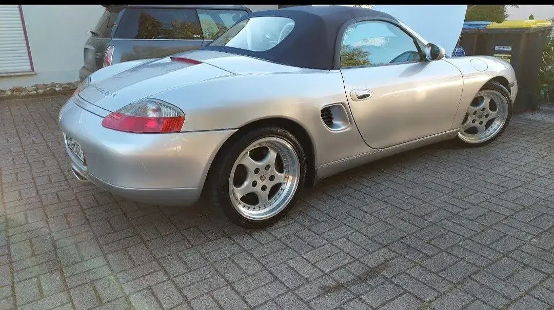 Gebraucht Porsche Boxster 220 PS (161 kW) 2002 Silber Cabrio