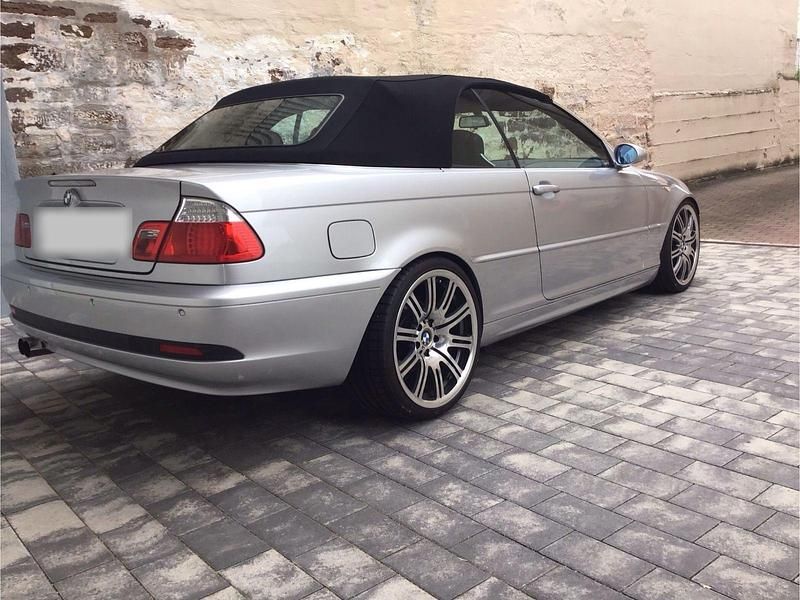 Gebraucht BMW 325 Cabriolet 192 PS (141 kW) 2003 Silber Cabrio