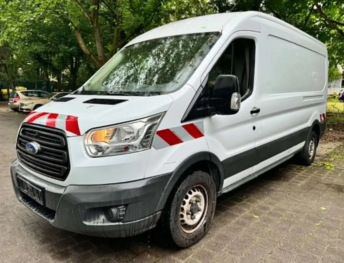Gebraucht Ford Transit 155 PS (114 kW) 2016 Frostweiß Pickup