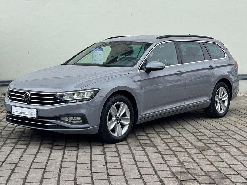 Gebraucht VW Passat Business 200 PS (147 kW) 2023 Mondsteingrau Kombi
